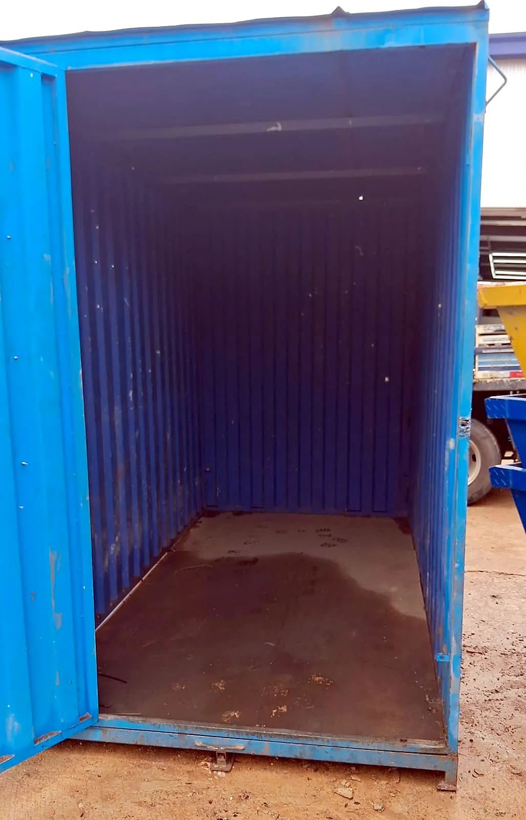 Container almoxarifado alta resistência 2,5 x 1,6 x 2,2 m aberto para aluguel em São Roque - Loca-Tudo