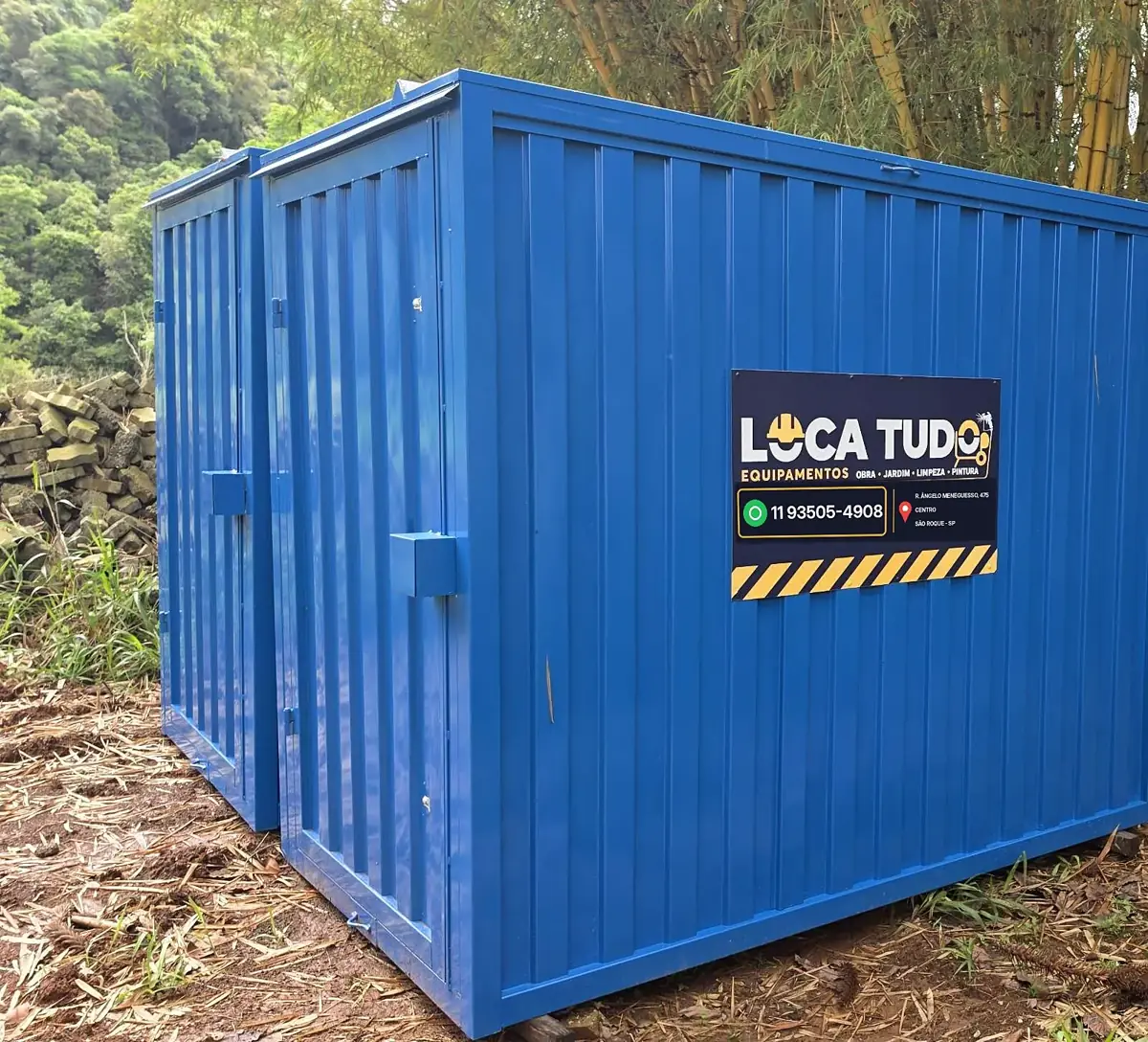 Container almoxarifado 2,5 x 1,6 x 2,2 m da Loca-Tudo entregue na obra
