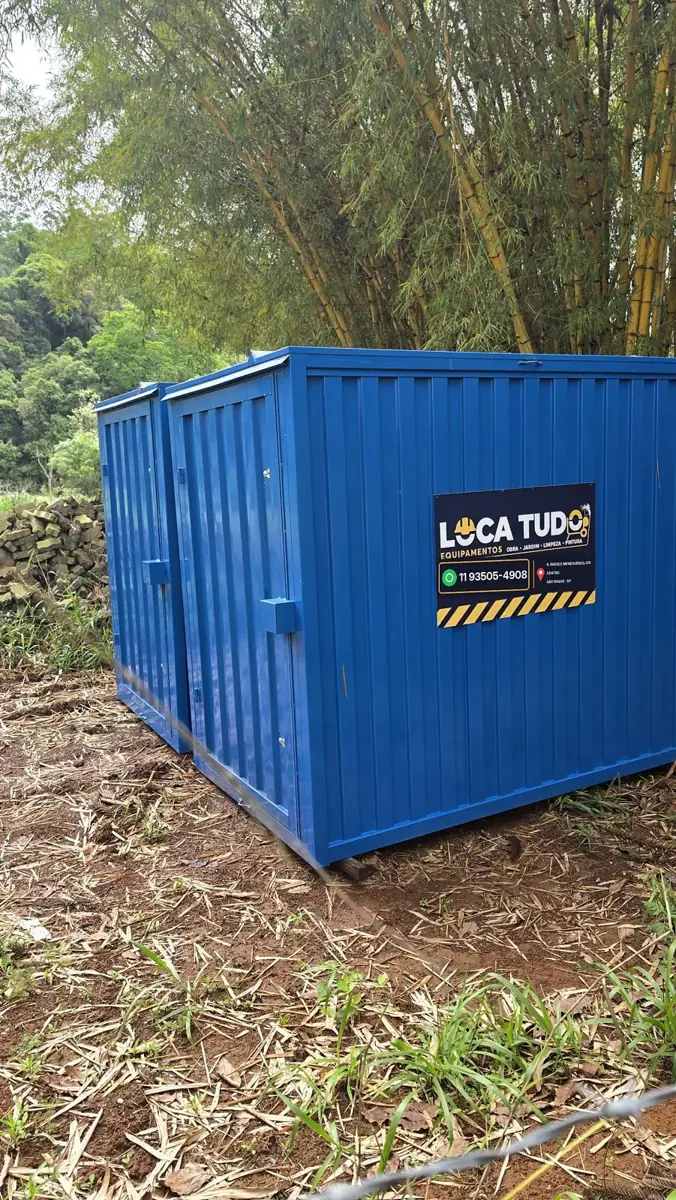 Container almoxarifado 2,5 x 1,6 x 2,2 m da Loca-Tudo entregue na obra